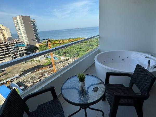 Bilde 4: Suite con Jacuzzi, vista al mar y piscinas piso 13