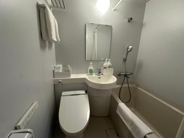 Quarto Familiar com Casa de Banho — 18 m² - 駅本ビルホテル2階