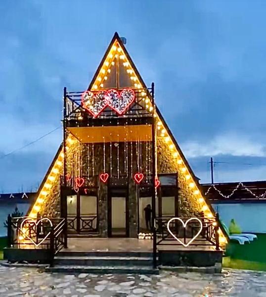 The photo shows the Gabala Nohur AFrame A2 located in the city of Nohurqışlaq.