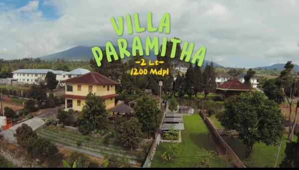 写真にはPacet市にあるVilla Paramithaが写っています。