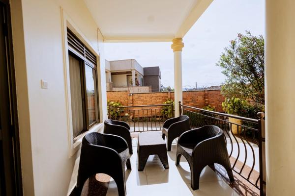 På billedet ses objektet GACURIRo 4 BEDROOM STAND ALONE HOUSE beliggende i byen Kigali.