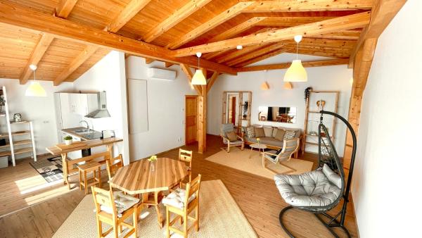 På bilden syns objektet Burgenland Chalet som ligger i staden Oggau.