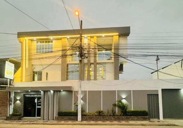 A la foto es mostra l'objecte Hostal Las Orquideas 2 situat a la ciutat de Manta.