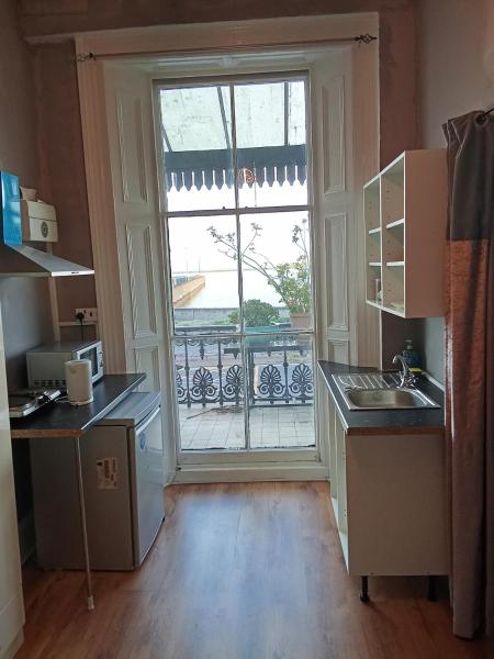 Φωτογραφία 9: Balcony, sea view apartment next to port with parking
