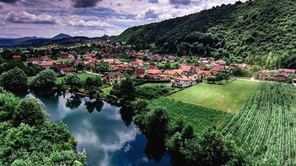 A la foto es mostra l'objecte Hana Superior Apartments situat a la ciutat de Bihac.