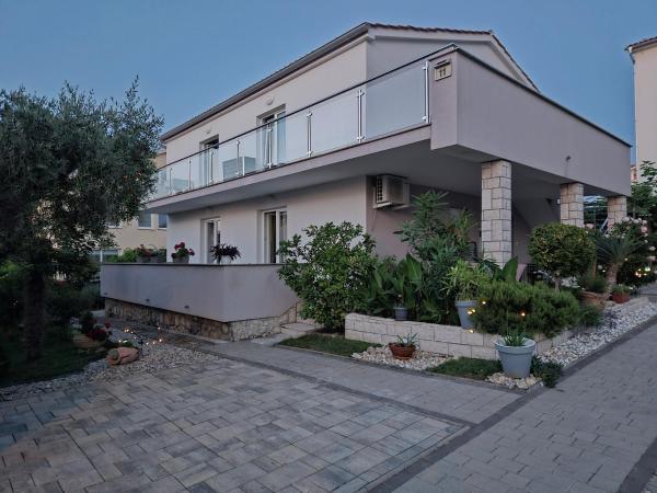 Apartments Melin - Njivice