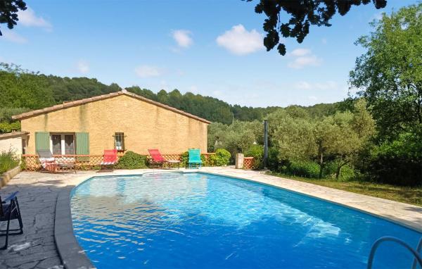 A la foto es mostra l'objecte Beautiful Home In Varages With Wifi situat a la ciutat de Varages.
