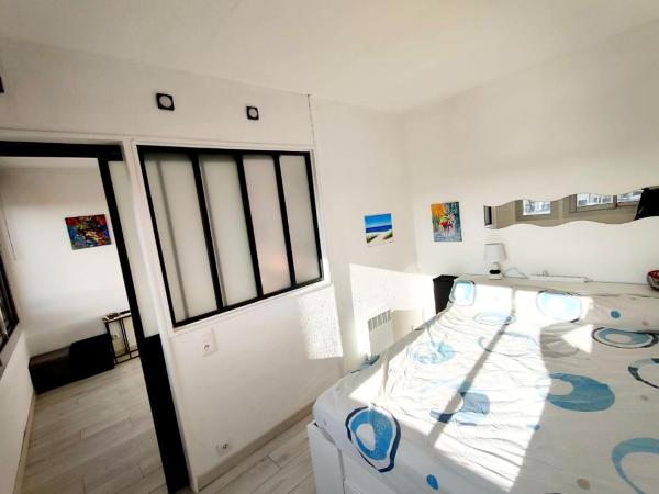 A la foto es mostra l'objecte Appartement sur le port situat a la ciutat de Leucate.