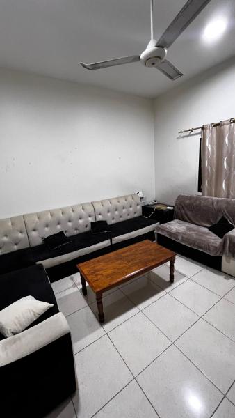 Na fotografii je vidět objekt Offer if booked at least 1 week Elegance Modern 1-Bedroom Close to Everything nacházející se ve městě Adžmán.