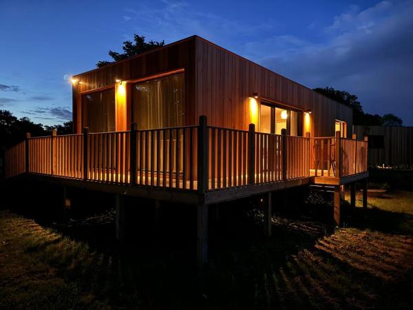 A la foto es mostra l'objecte Unbox at Poplar Tree situat a la ciutat de Durham.