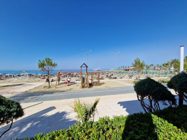 Na fotografii je vidět objekt Iliria Plazh Durres nacházející se ve městě Durrës.