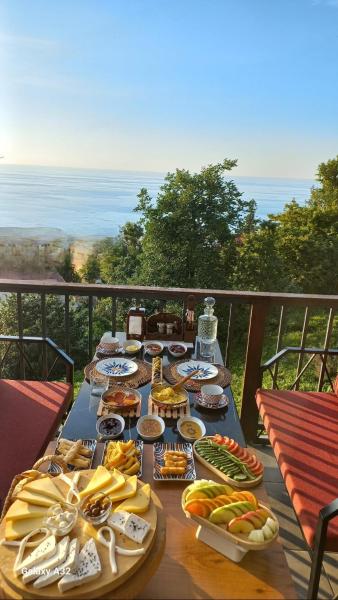 På billedet ses objektet Bungaport Luxury Bungalows&Suits beliggende i byen Pazar.