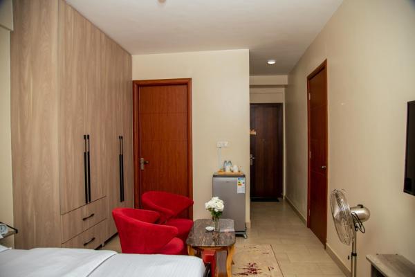 Edge Studio Apartment, Кампала