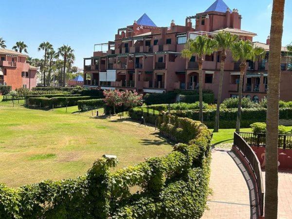 A la foto es mostra l'objecte Costa Ballena Golf Bajo Torresalada situat a la ciutat de Rota.