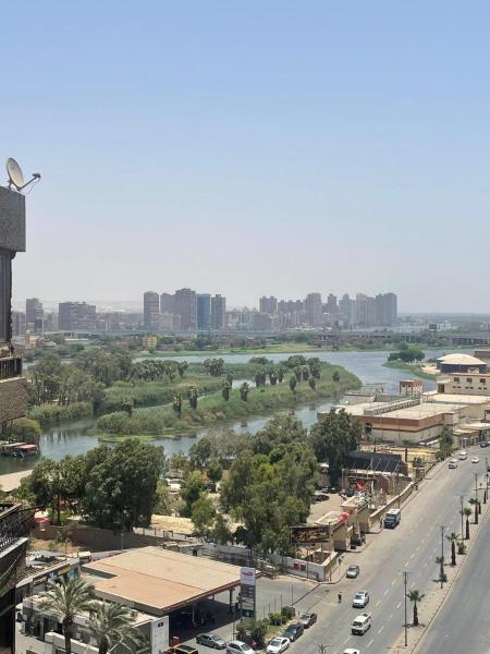 Nella foto è visibile l'oggetto الجيزة شقة ذات غرفتين ترى النيل situato nella città di Il Cairo.