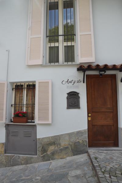 Nella foto è visibile l'oggetto An tij slè - Nel cuore del borgo situato nella città di Guarene.