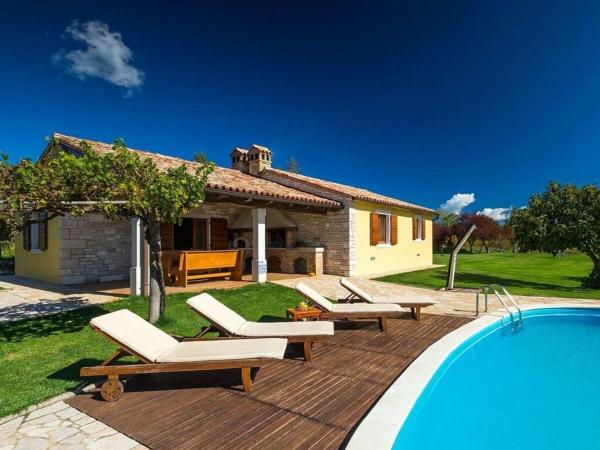 På billedet ses objektet Villa Fiore Comfortable holiday residence beliggende i byen Žminj.