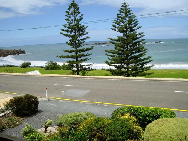 The photo shows the Commodore 2 2-18 Basham Rd Port Elliot - Linen Included located in the city of Port Elliot.