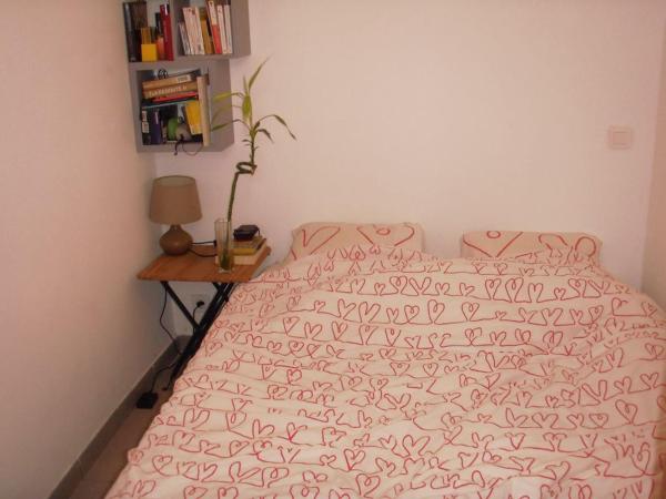 На фото показан объект Appartement de vacances pour 3 personnes Anglet plages à pieds, расположенный в городе Chambre-dʼAmour.