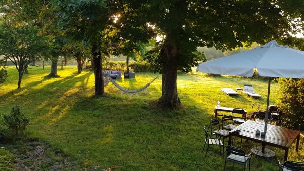 Na fotografii je vidět objekt La vie calme nacházející se ve městě Préveranges.