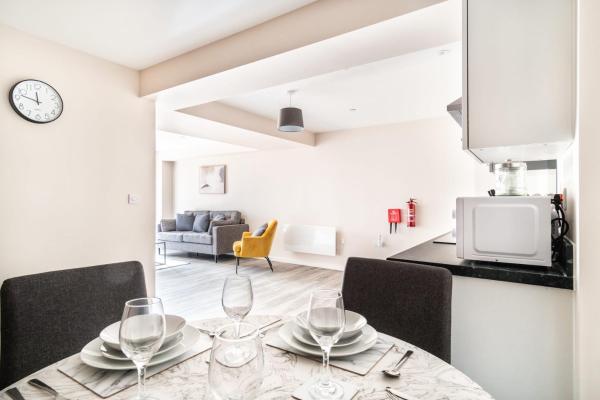 Fotografie 9: Bright & Stylish 2 Bed Apartment in Manchester