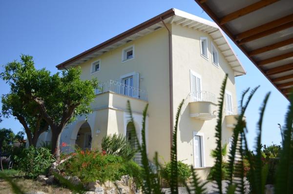 A la foto es mostra l'objecte CàSolare Country House situat a la ciutat de Sperlonga.