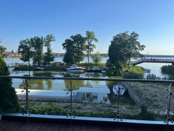 På billedet ses objektet Apartament Willa Port z widokiem na jezioro Premium beliggende i byen Ostróda.