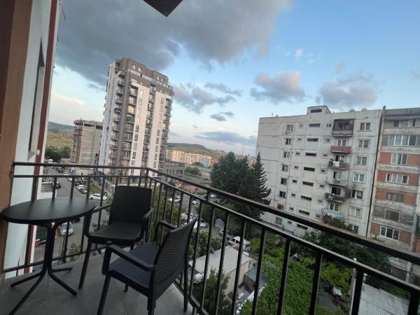 På billedet ses objektet Tbili appartment beliggende i byen Mamkoda.