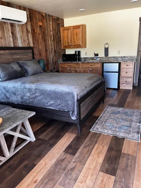 Rhodopa Lodge At Yellowstone - Montana