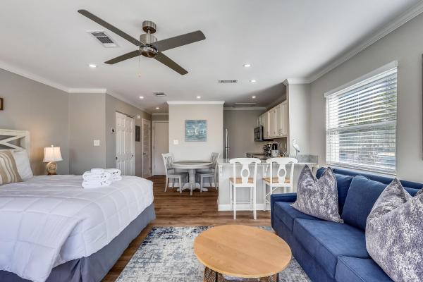 Sandpiper Cove 8208- By Holiday Isle Properties - Destin, FL