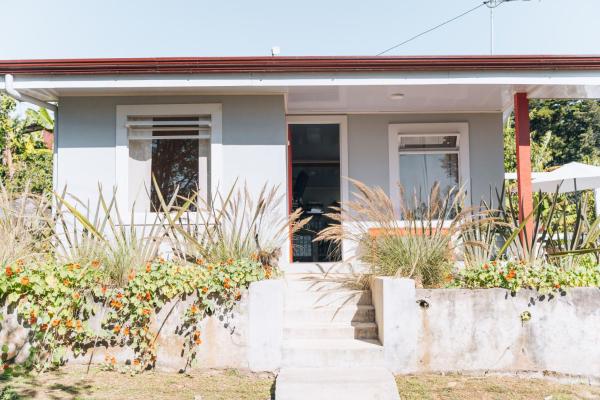 På bildet vises objektet Coffee Farm Cottage in Tarrazú som ligger i byen San Cristóbal Sur.