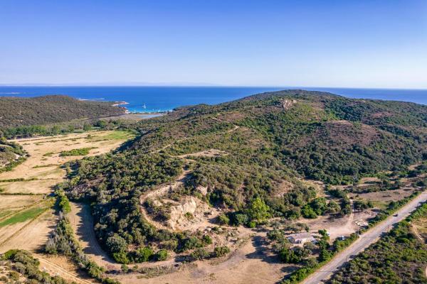 A la foto es mostra l'objecte maison à proximité plage de furnellu situat a la ciutat de Sarragia.