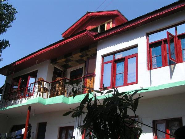 A la foto es mostra l'objecte Howrah Guest House situat a la ciutat de Srinagar.