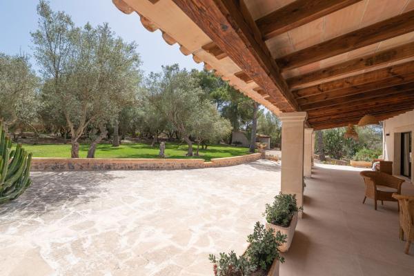 Na fotografii je vidět objekt Casa Cati hermosa villa familiar cerca de la playa en Son Servera nacházející se ve městě Son Servera.