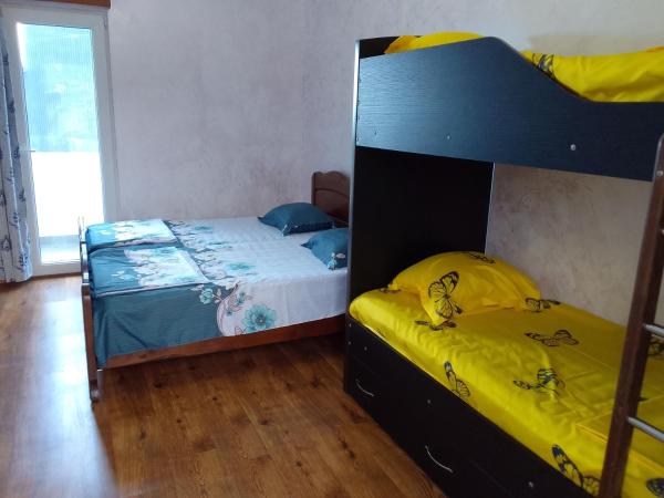På billedet ses objektet Nugo house beliggende i byen Kapreshumi.