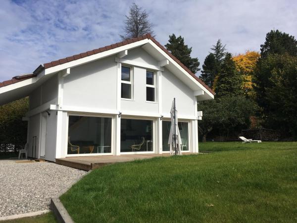 A la foto es mostra l'objecte Maison FONGRAIN situat a la ciutat de Villaz.