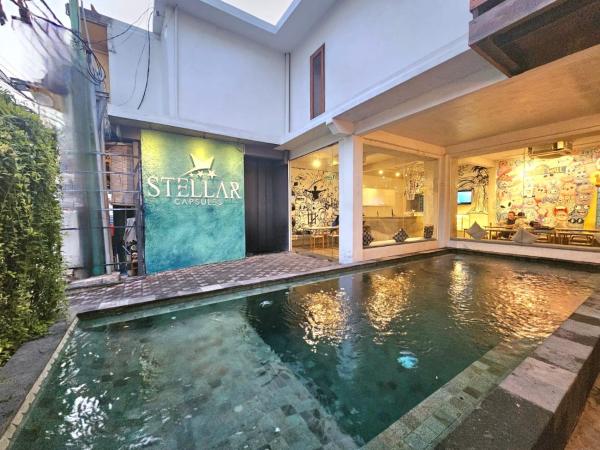 På billedet ses objektet Stellar Capsules beliggende i byen Seminyak.