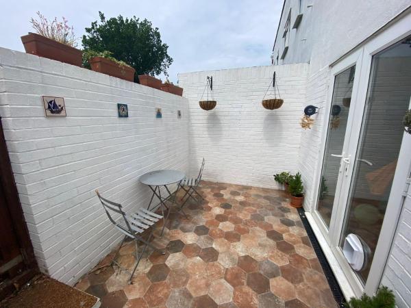 Foto 3: Spacious & Central 2BD House - Brighton