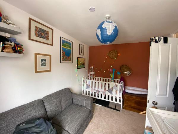 Foto 1: Spacious & Central 2BD House - Brighton