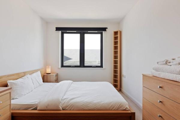 Modern 2 Bedroom Apartment in Homerton, London