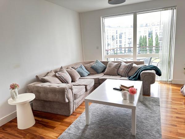 Centrally Located 1br Apt Near Edg Cricket, University Of Bham, Priory Hospital & Cannon Hill Park - Birmingham