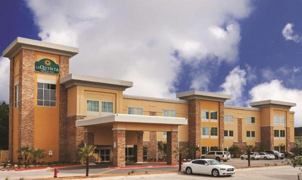 La Quinta Inn & Suites By Wyndham Beeville - Beeville, TX