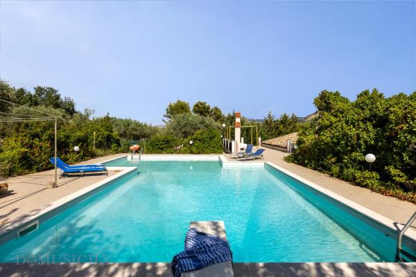 På billedet ses objektet La Gurra Tenuta Migliore By DomuSicily beliggende i byen Prizzi.