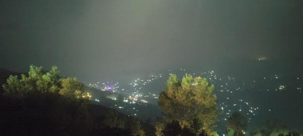 A la foto es mostra l'objecte Ihtesham cottages situat a la ciutat de Murree.