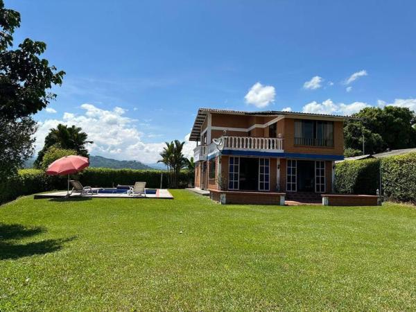 Na zdjęciu widoczny jest obiekt Villa Mariposa położony w mieście Santagueda.