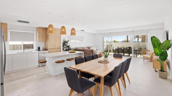 Foto 7: Hideaway 1, 3 Lillian St - stunning water views