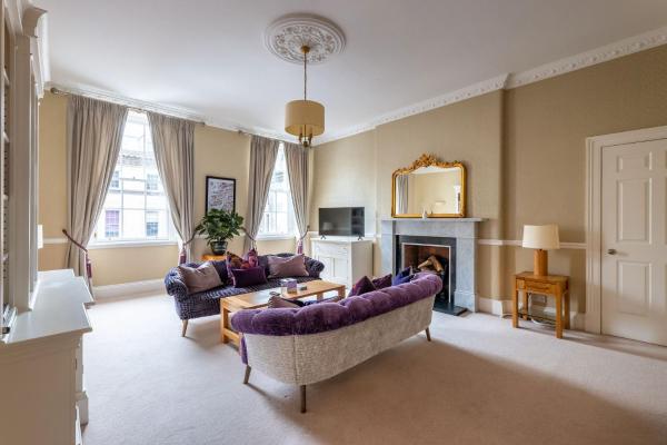 City Apartment - Edinburgh, UK