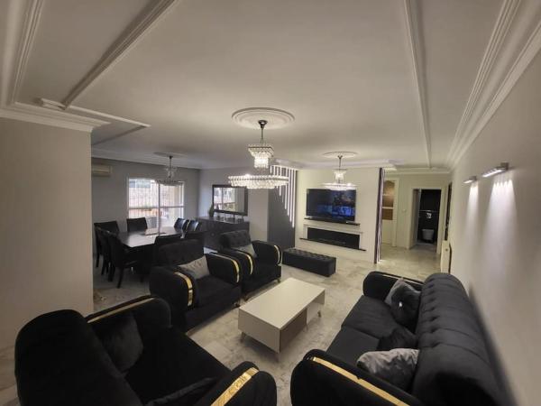A la foto es mostra l'objecte Entire home flat in amman fully renovated situat a la ciutat de Amman.