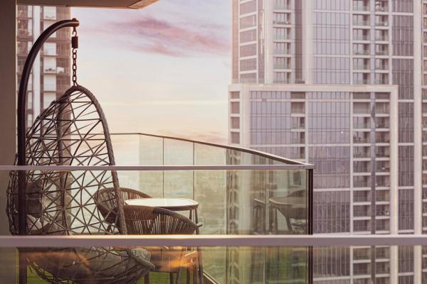 Nella foto è visibile l'oggetto SmartStay at Opera Grand - Stunning Burj Khalifa Views - Brand New Luxury Residences situato nella città di Dubai.