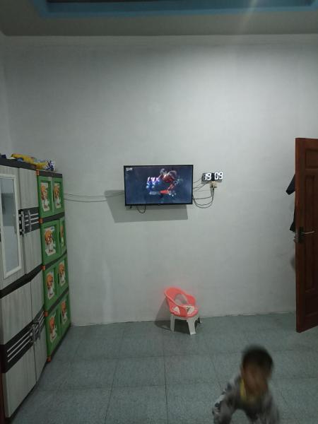 A la foto es mostra l'objecte Kaka Penginapan situat a la ciutat de Cihideung.
